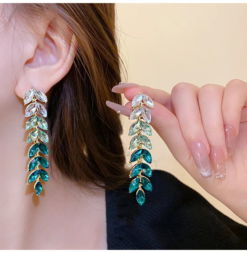 Vintage Full Rhinestone Women's Earrings Luxury Leaf Shaped Palace Earrings European And American Ear Jewelry For Party Wedding