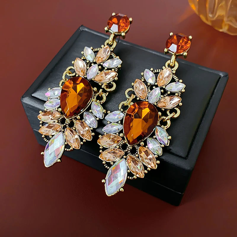 Vintage Full Rhinestone Women's Earrings Luxury Leaf Shaped Palace Earrings European And American Ear Jewelry For Party Wedding